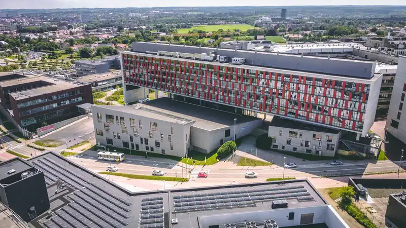 UZ Leuven campus Gasthuisberg vanuit de lucht
